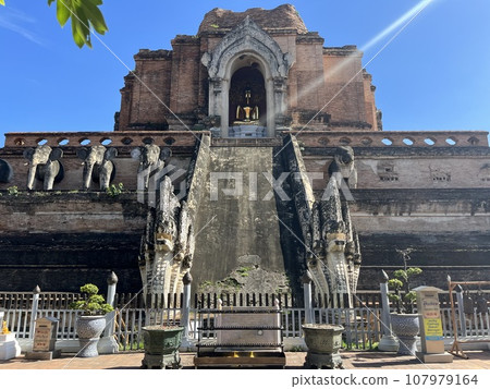 Wat Chedi Luang in Chiang Mai, Northern Thailand 107979164