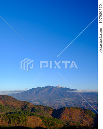 The scenery of the Yatsugatake mountain range seen from Yamanashi 107980770