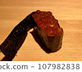 Sushi (salmon roe) 107982838