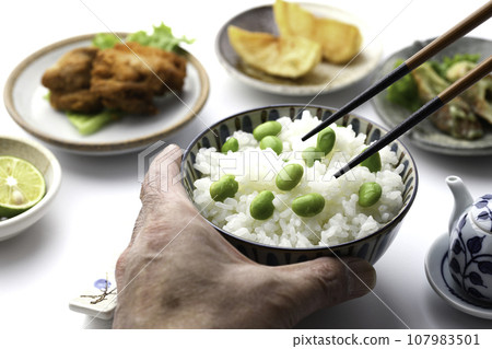 毛豆飯及日式小菜 毛豆飯 毛豆飯 毛豆飯及日式小菜 毛豆飯 毛豆飯 107983501