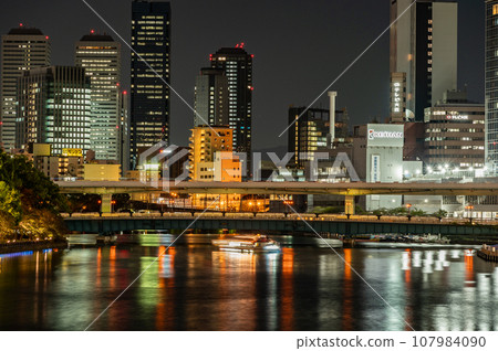 Osaka Temmabashi night view 107984090
