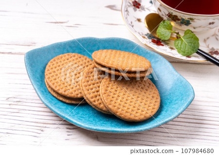 caramel sandwich biscuit caramel sandwich biscuit 107984680