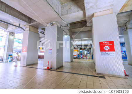 Kawasaki cityscape in Japan, overlooking Tokyu Corporation Takatsu Station (west exit), etc. 107985103