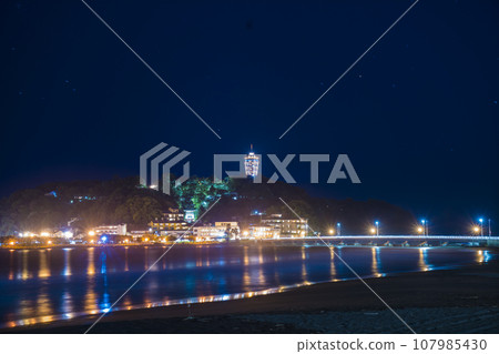 Enoshima night view seen from Shonan Higashihama 107985430