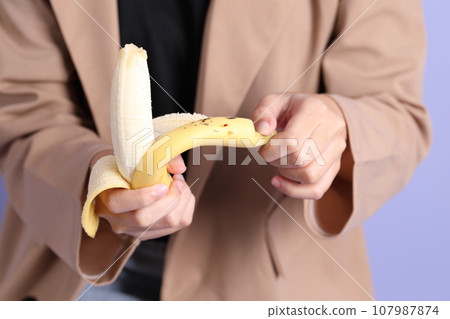 Woman with Fruit 107987874