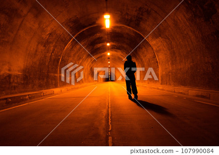 紅色隧道 107990084