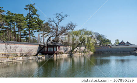 Gyeongbokgung royal palace of the Joseon dynasty in Seoul South Korea Gyeongbokgung royal palace of the Joseon dynasty in Seoul South Korea 107990159