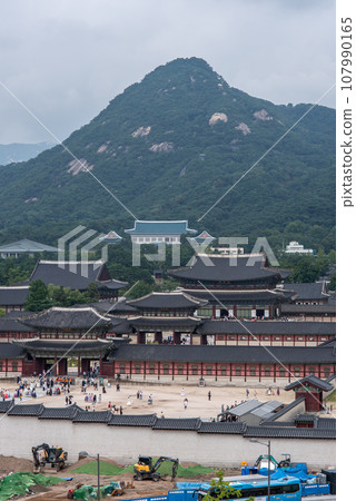 Gyeongbokgung royal palace of the Joseon dynasty in Seoul South Korea Gyeongbokgung royal palace of the Joseon dynasty in Seoul South Korea 107990165