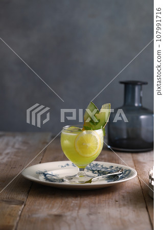 melon juice squash 107991716