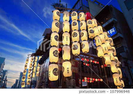 祗園祭前夕山的箱屋法子 107996946
