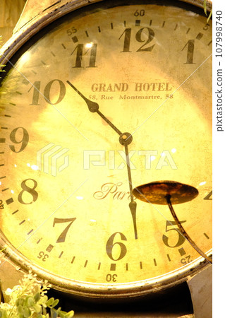 古董大鐘顯示垂直 107998740