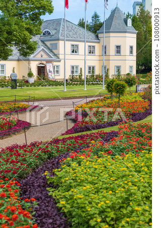 Den Park, vivid autumn flowerbed <Anjo City, Aichi Prefecture> Den Park, vivid autumn flowerbed <Anjo City, Aichi Prefecture> 108000913