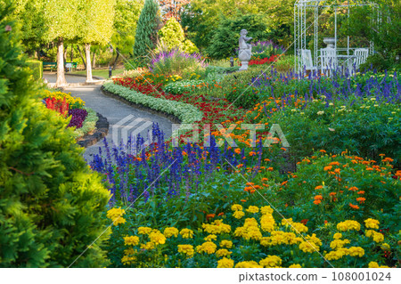 Den公園,生動的秋天花壇<愛知縣安城市> Den公園,生動的秋天花壇<愛知縣安城市> 108001024