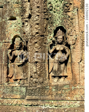 Ta Som, Tasaom, a small Buddhist temple in Angkor, Cambodia 108002130