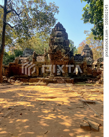 Ta Som, Tasaom, a small Buddhist temple in Angkor, Cambodia 108002145