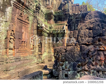 Ta Som, Tasaom, a small Buddhist temple in Angkor, Cambodia 108002208