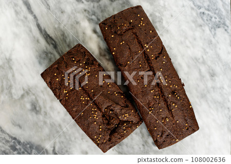 black bread close up black bread close up 108002636