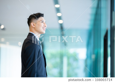 Male, business, businessman, Japanese, suit, formal, CEO, young president, office, male employee Male, business, businessman, Japanese, suit, formal, CEO, young president, office, male employee 108003714