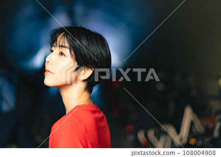 女性時尚人像街拍 108004908