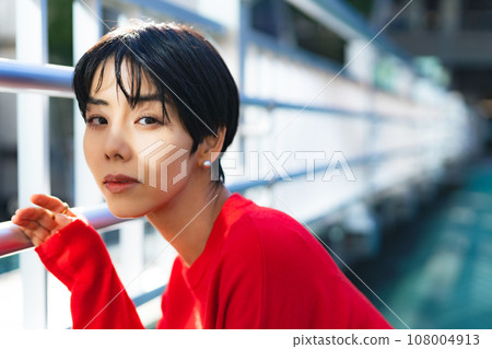 女性時尚人像街拍 女性時尚人像街拍 108004913