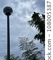 street lamp in the park 108005387