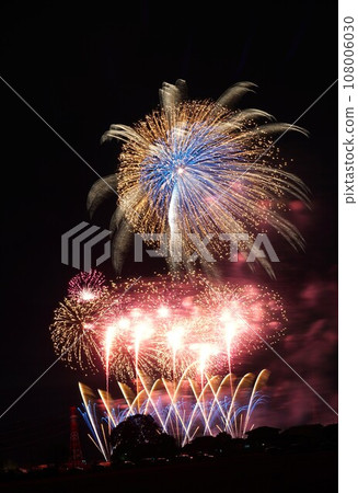 夜空中閃耀的星雷 築西花火大會的風景 108006030
