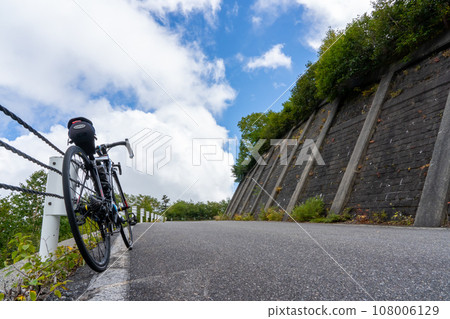 Norikura Echo Line by road bike (side) 108006129