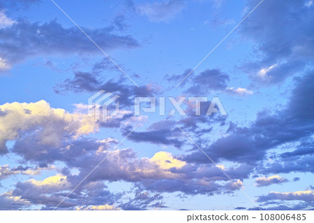 藍色的天空和雲圖像 108006485