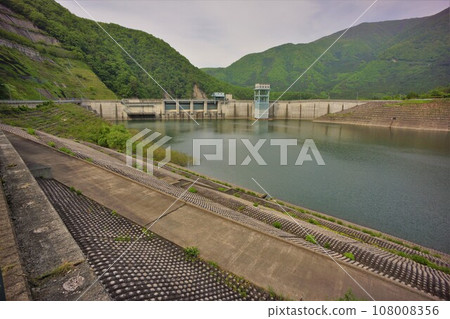 大川水壩堤防和水壩湖 大川水壩堤防和水壩湖 108008356