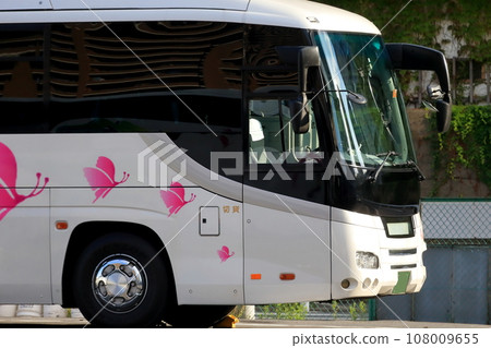 Sightseeing bus image 108009655