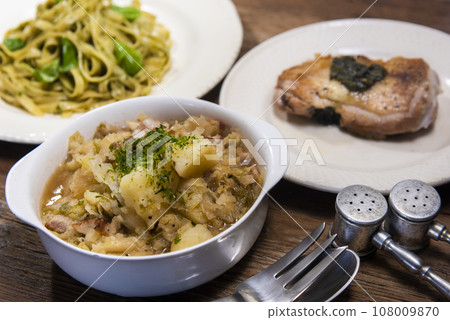 Three Western dishes 108009870