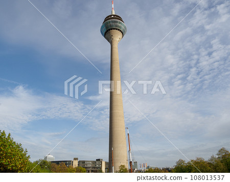 the city of Dusseldorf at the rhine river 108013537