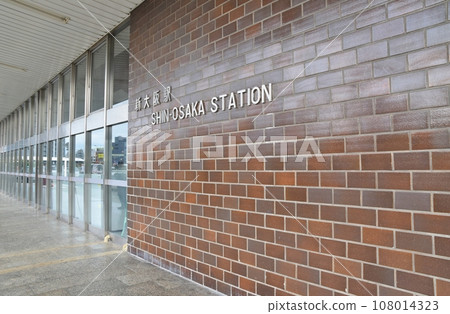 Shin Osaka Station in the morning 108014323