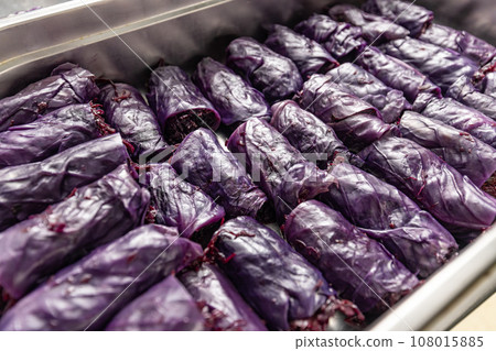 Braised red cabbage 108015885