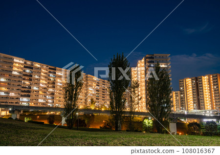 大阪單軌電車西東線夜景 大阪單軌電車西東線夜景 108016367