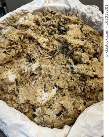 Freshly baked fried rice 108019201