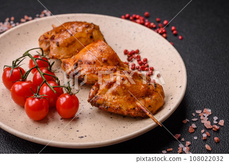 Delicious fresh chicken kebab with salt, spices and herbs 108022032