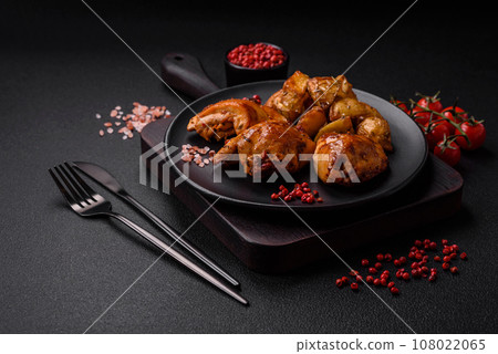 Delicious fresh chicken kebab with salt, spices and herbs 108022065