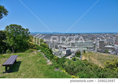 鳥取縣米子市,眺望石牆和大山的保木「米子城」庫魯瓦 鳥取縣米子市,眺望石牆和大山的保木「米子城」庫魯瓦 108022697