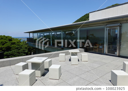 Kanagawa Prefectural Museum of Modern Art Hayamakan 108023925