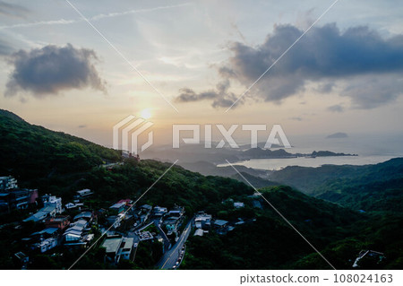 台灣九份老街山海景觀夕陽晚霞 108024163