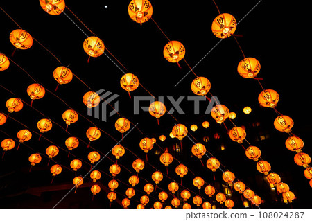 Taiwan's antique Jiufen Old Street lanterns and stairs Taiwan's antique Jiufen Old Street lanterns and stairs 108024287