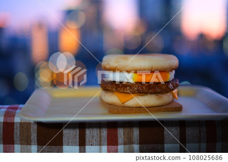 Sausage egg muffin Sausage egg muffin 108025686