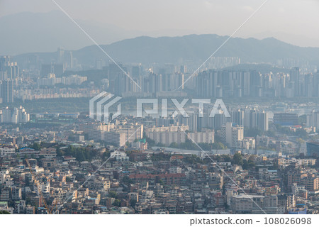 Smog pollution and Cityscape of Seoul capital of South Korea Smog pollution and Cityscape of Seoul capital of South Korea 108026098
