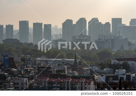 Smog pollution and Cityscape of Seoul capital of South Korea Smog pollution and Cityscape of Seoul capital of South Korea 108026101