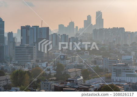 Smog pollution and Cityscape of Seoul capital of South Korea 108026117