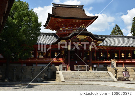 Iwashimizu Hachimangu Shrine Headquarters [National Treasure] 108030572