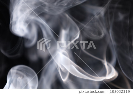 White silver smoke on a dark background, colourful abstract, white fog, minimalistic background, detailed smoke shapes 108032319