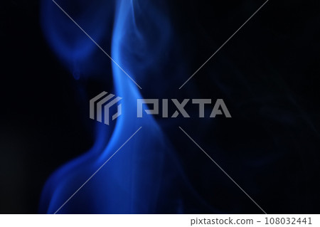 blue smoke on a dark background, colourful abstract, blue fog, minimalism, line of light 108032441