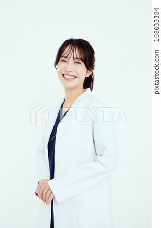 Portrait of healthcare professional 108033394